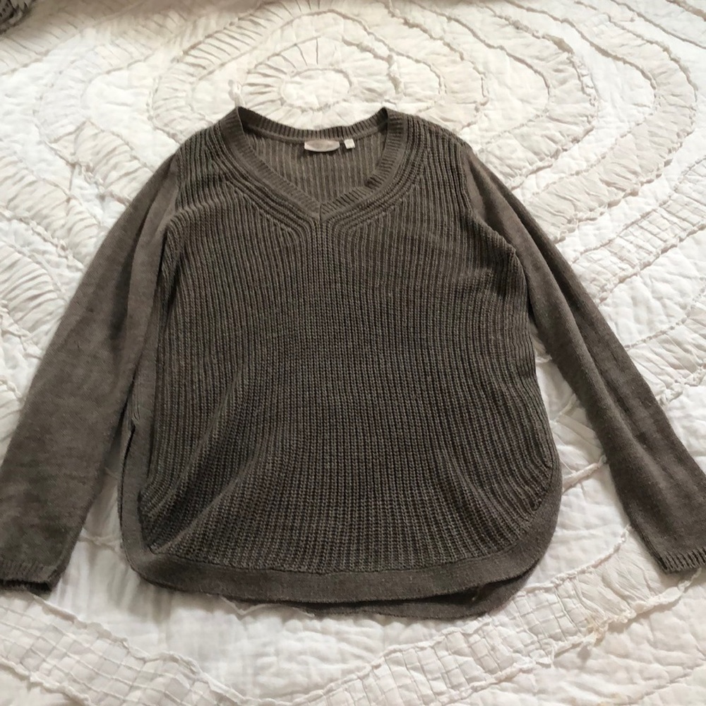 EUC RD Style V Neck Sweater